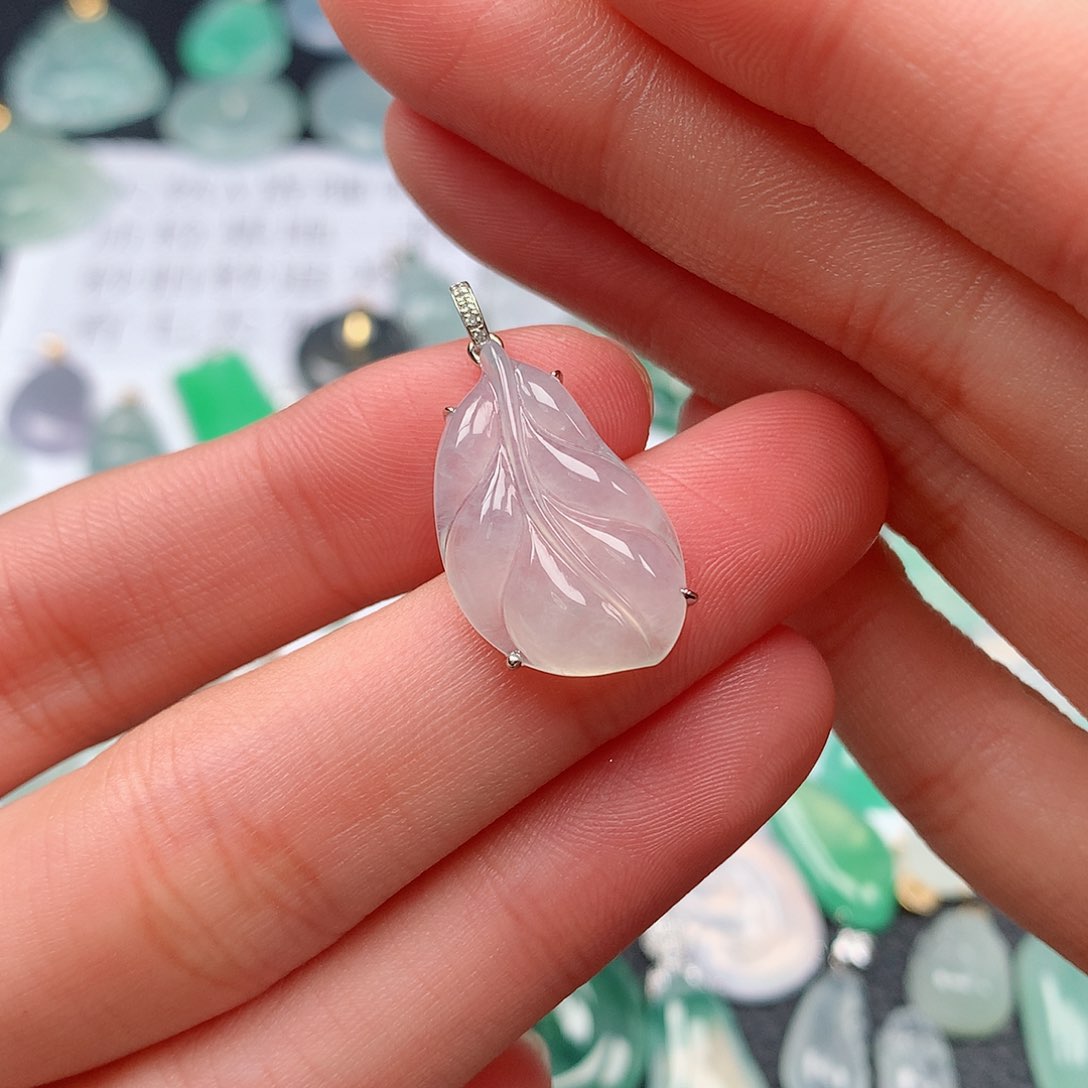 翡翠颈饰18K金镶嵌天然翡翠