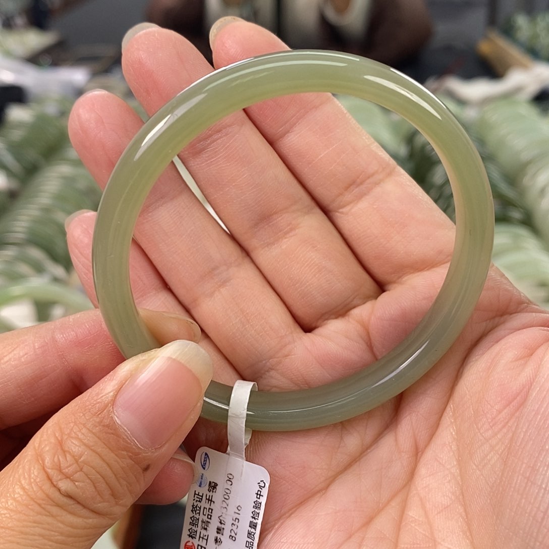 和田玉和田玉手镯55未镶嵌