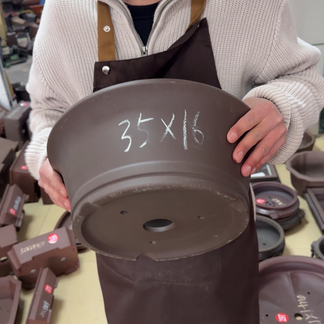 紫砂花盆呜呜呜呜