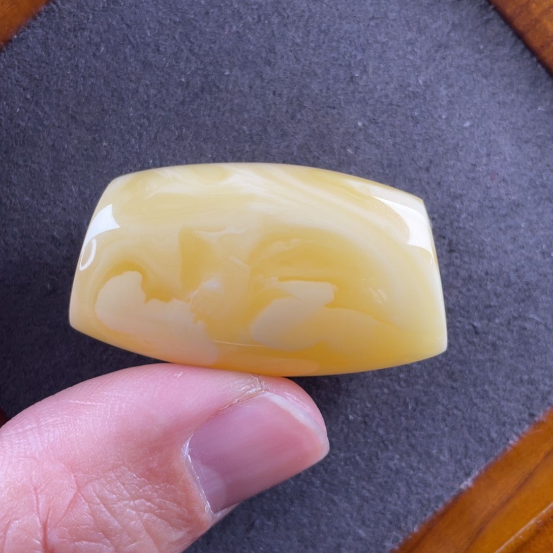 琥珀颈饰未镶嵌蜜蜡吊坠