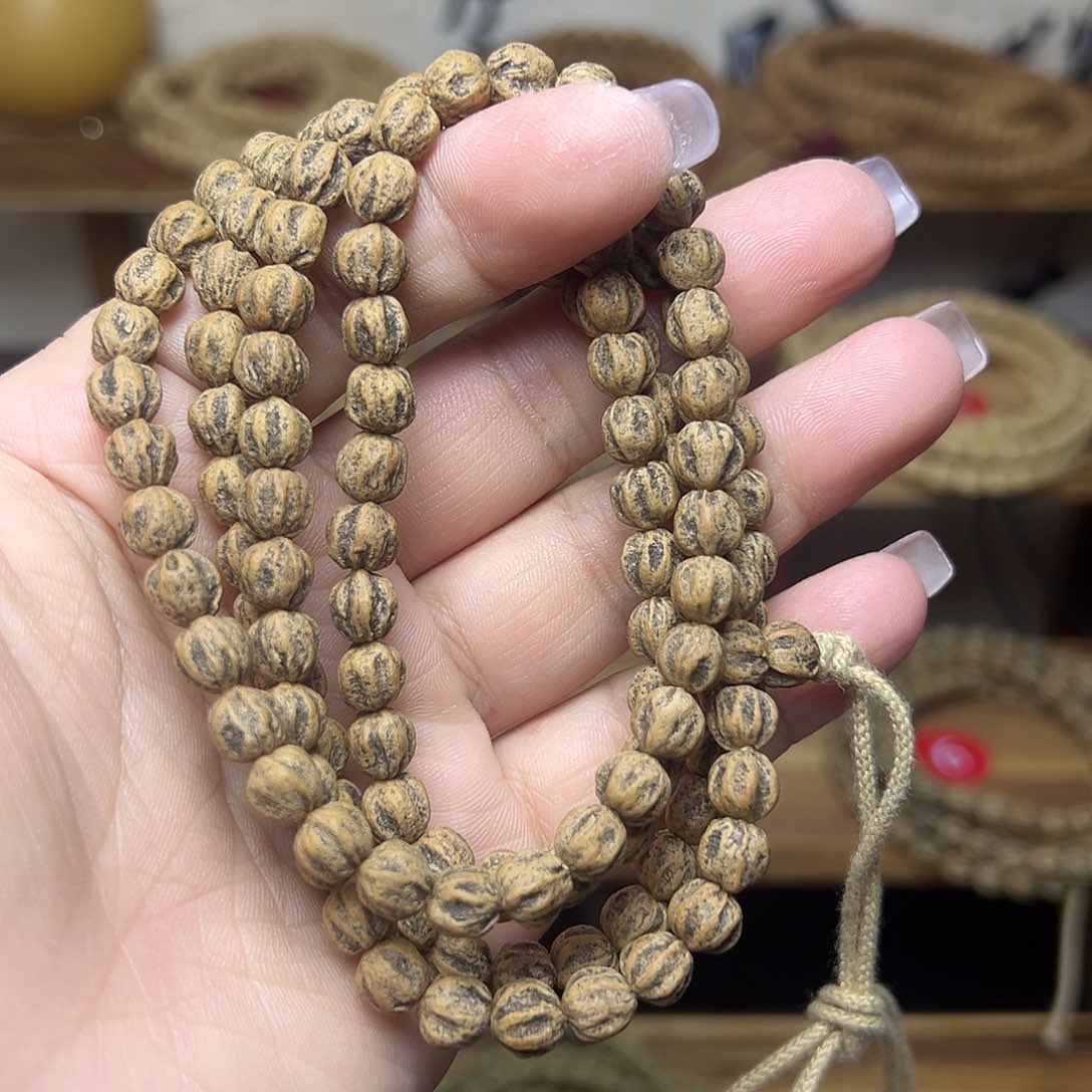 耿***吊坠柏香籽/百香籽