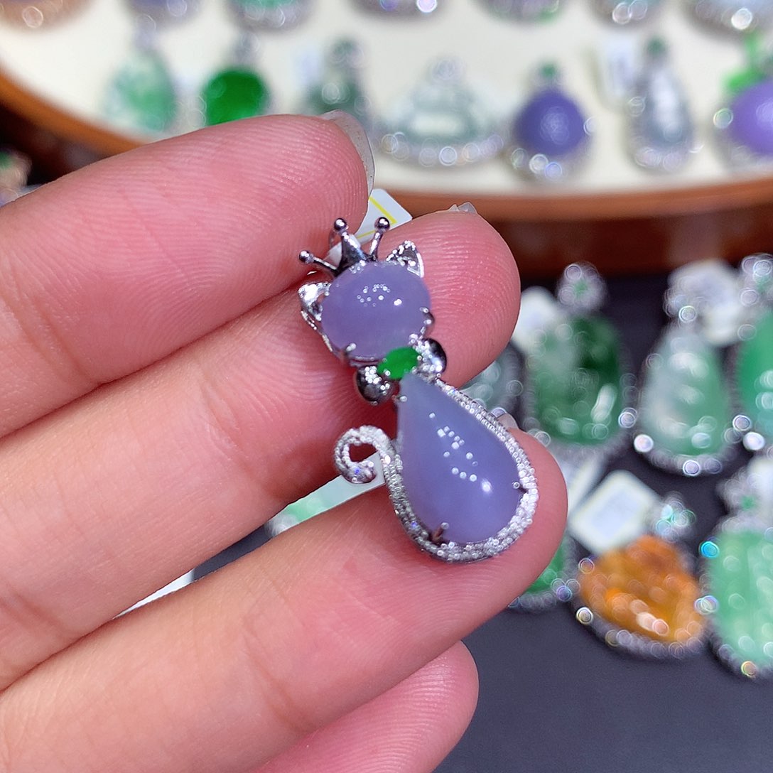 翡翠吊坠(不含链)18K金镶嵌