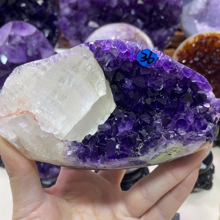 未镶嵌水晶大型摆件（非配饰）