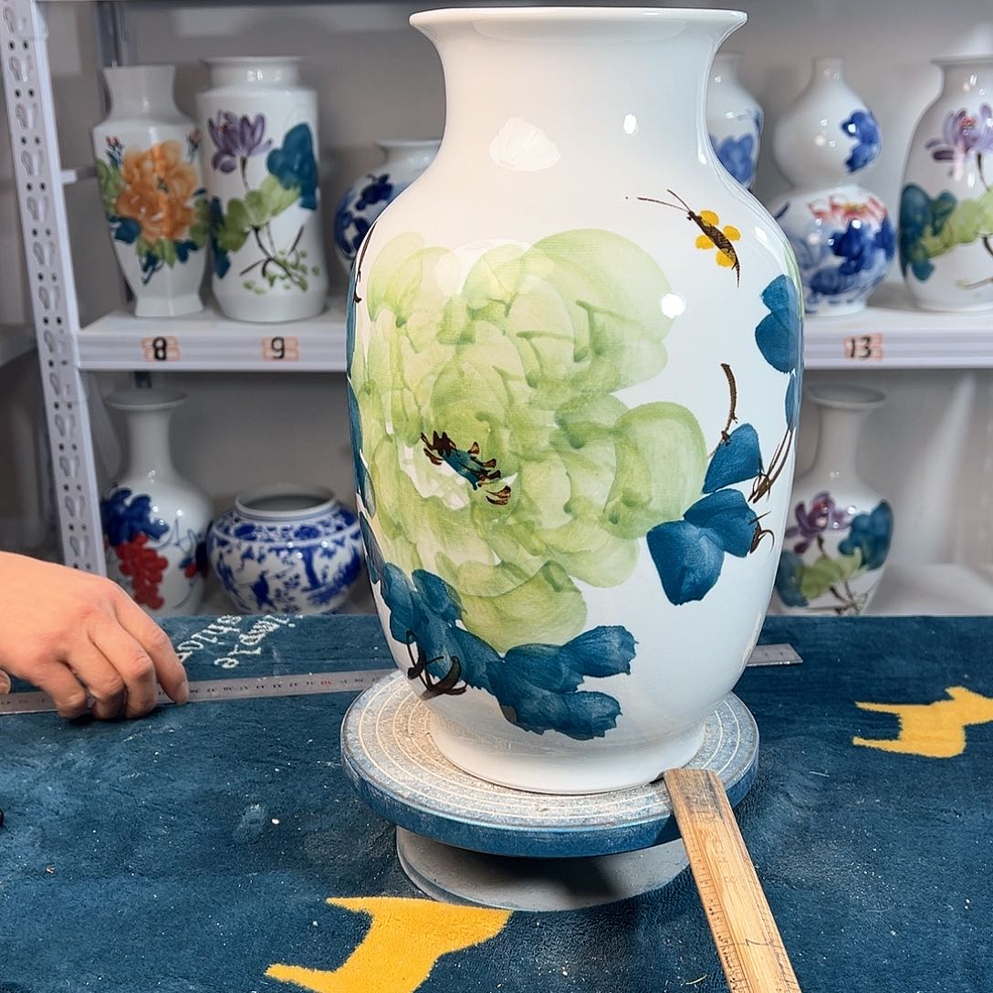 摆件景德镇陶瓷大冬绿牡