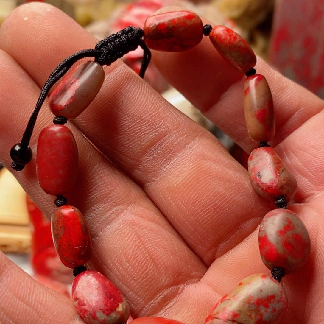 昌化鸡血石昌化鸡血石手链