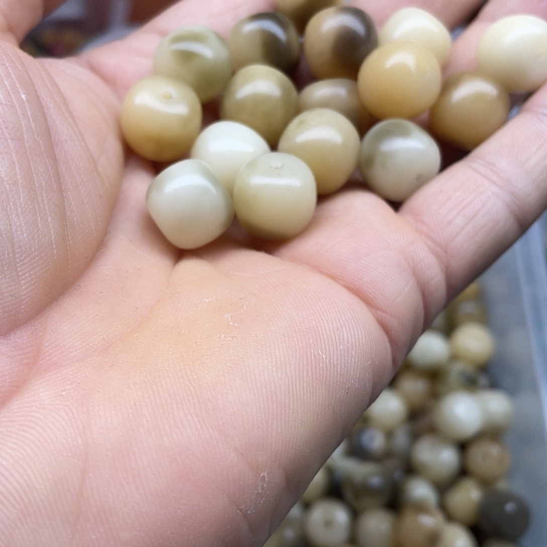 吊坠白玉菩提14糯米飘花桶30颗➕灯牌宠30颗