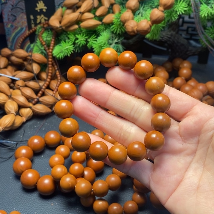 手串橄榄核1.3瑕疵光珠