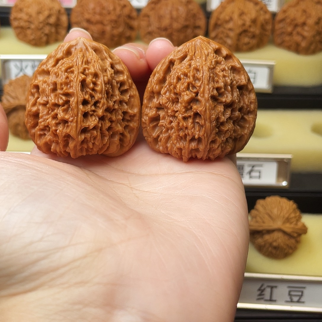 文玩核桃吊坠南疆41尺645