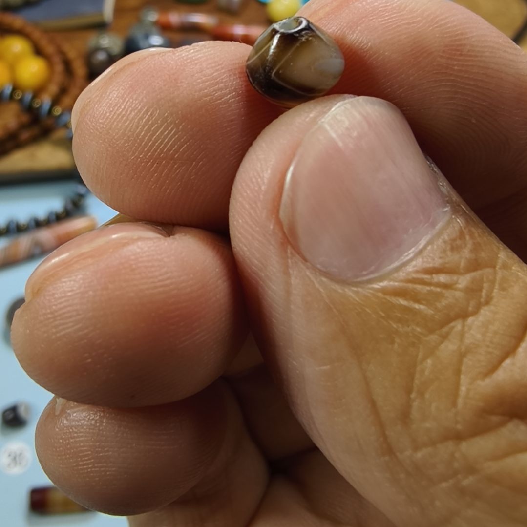 玛瑙/玉髓未镶嵌天然原矿玛瑙