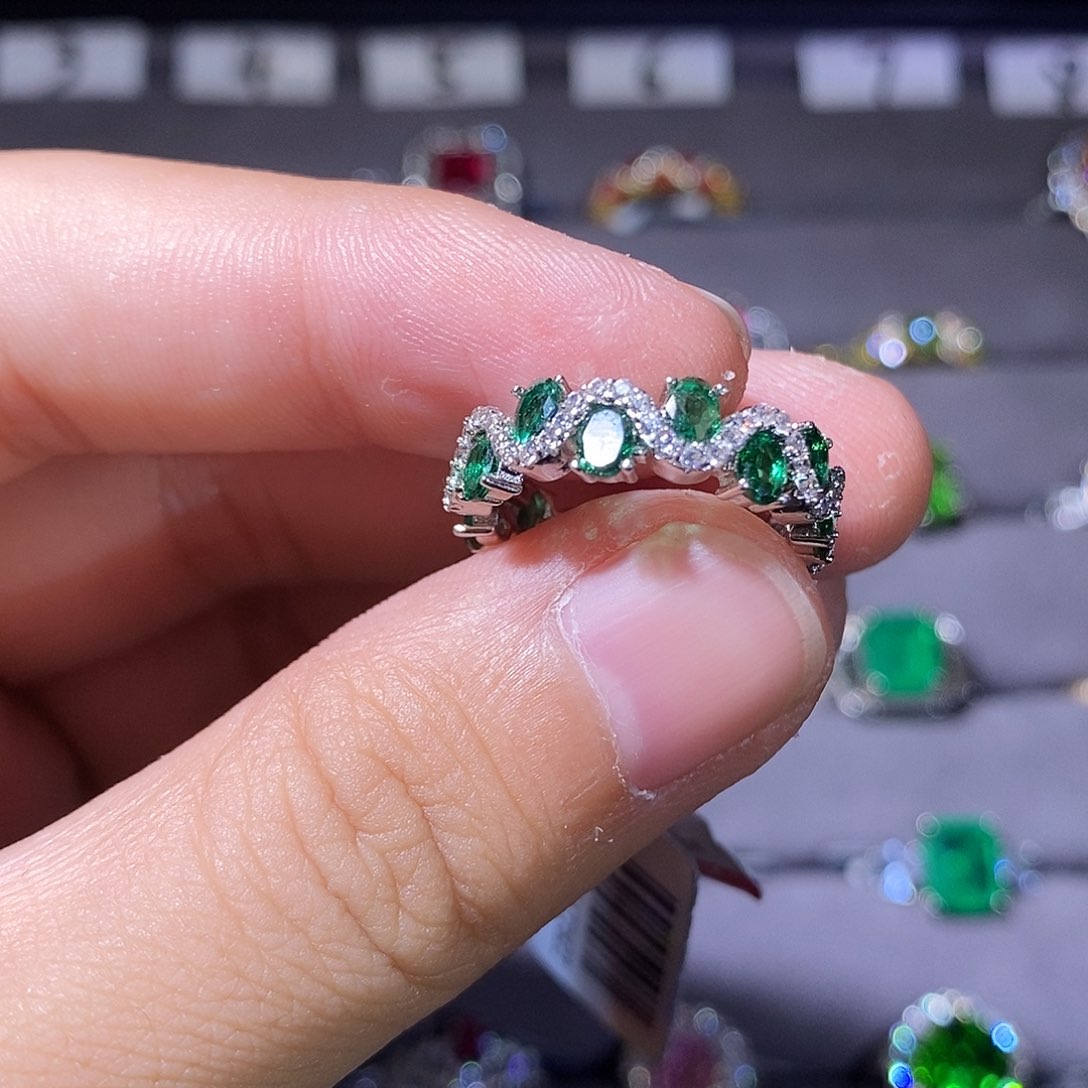 合成（培育） 祖母绿戒指/指环铂Pt950镶嵌