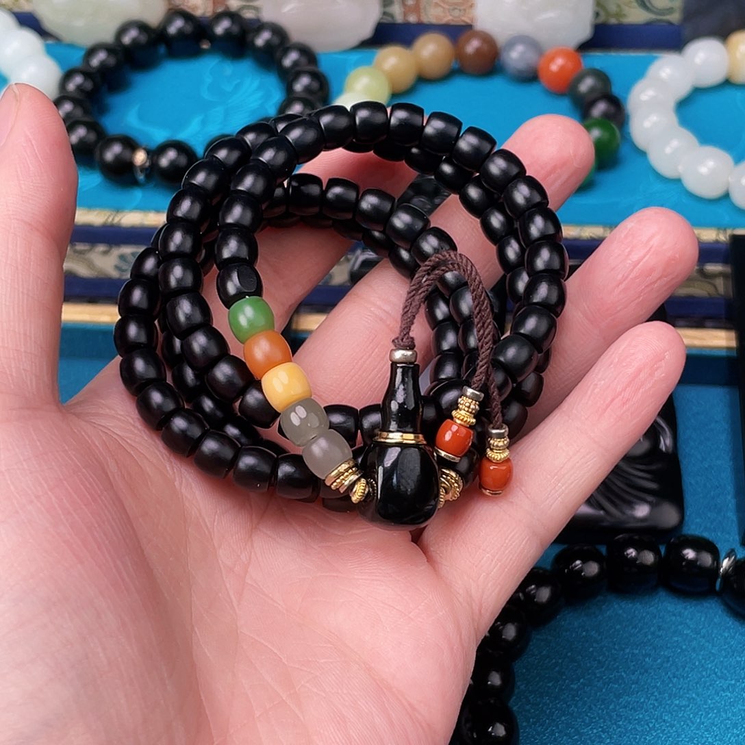 和田玉手链未镶嵌児****戲