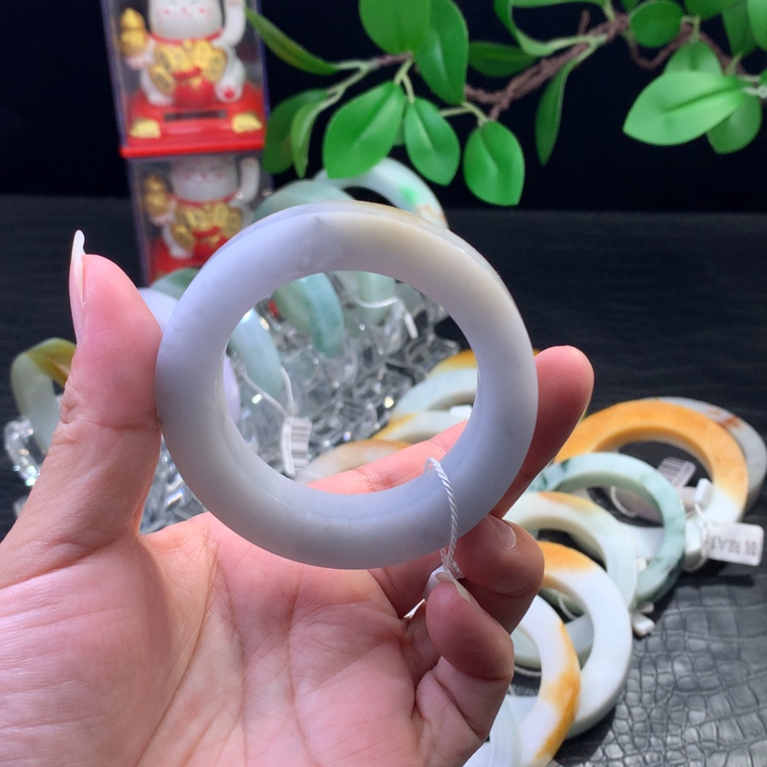 定制翡翠未镶嵌手镯