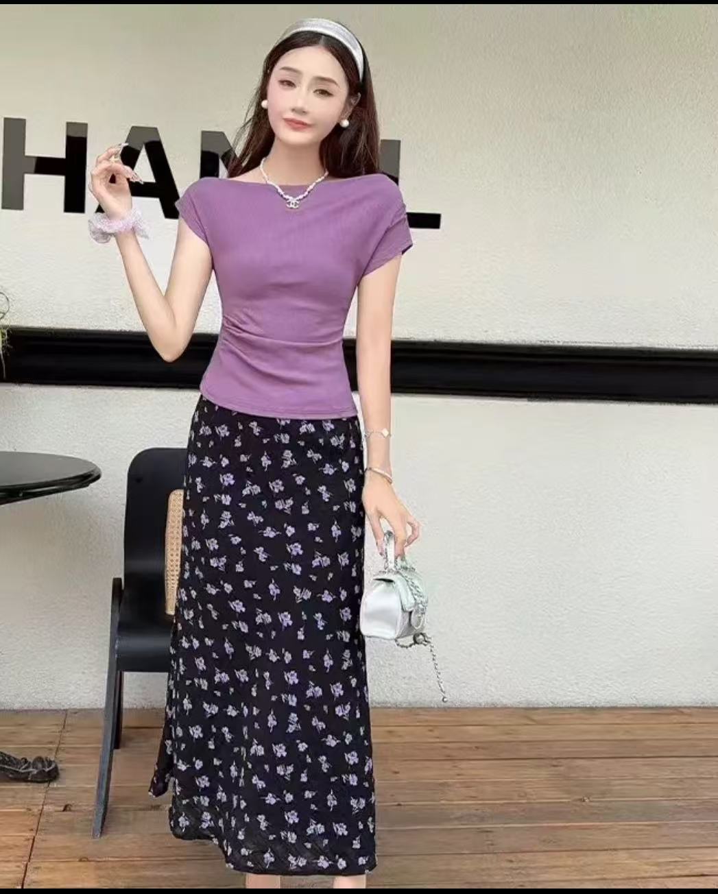 红衣俏一字肩两件套碎花裙