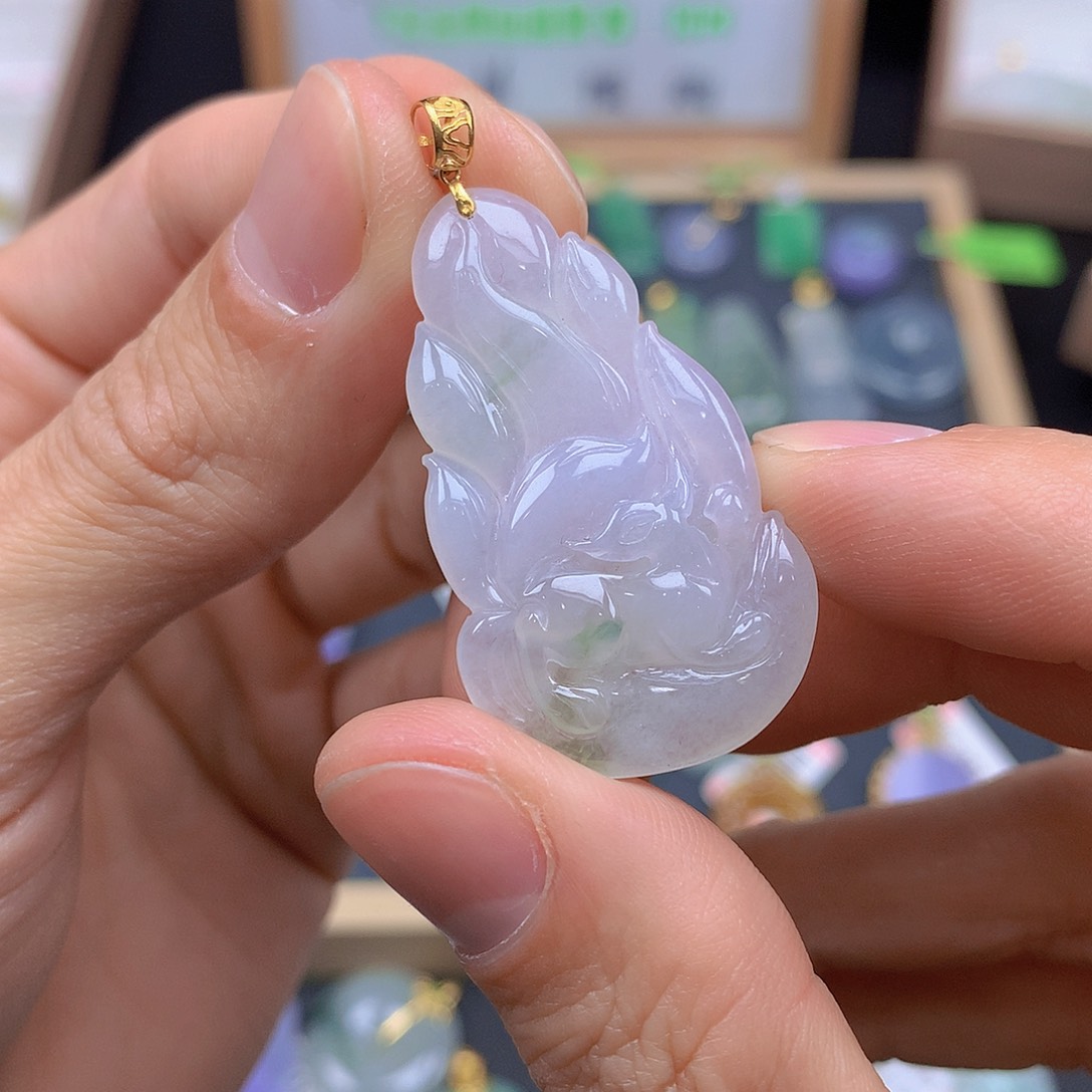 翡翠颈饰18K金镶嵌翡翠