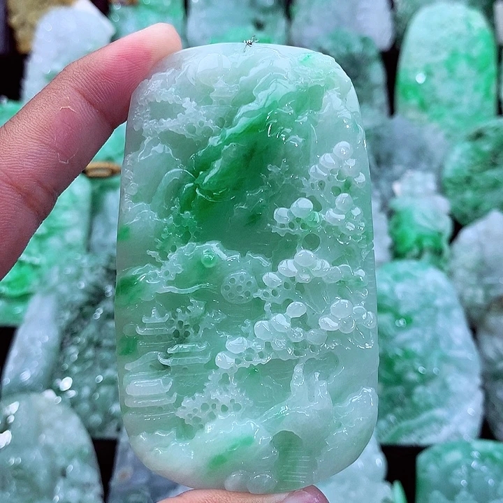 天然A货翡翠山水牌