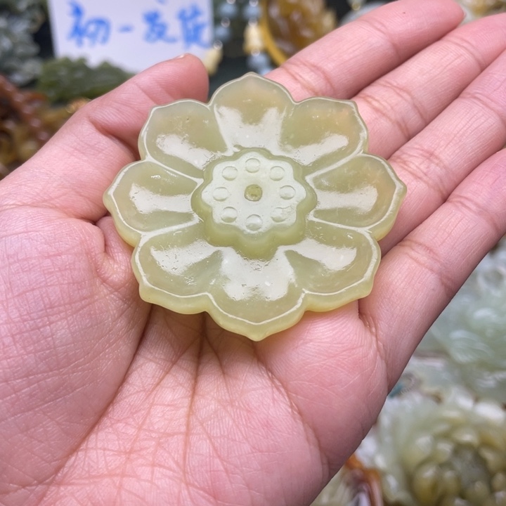 蛇纹石玉摆件合金