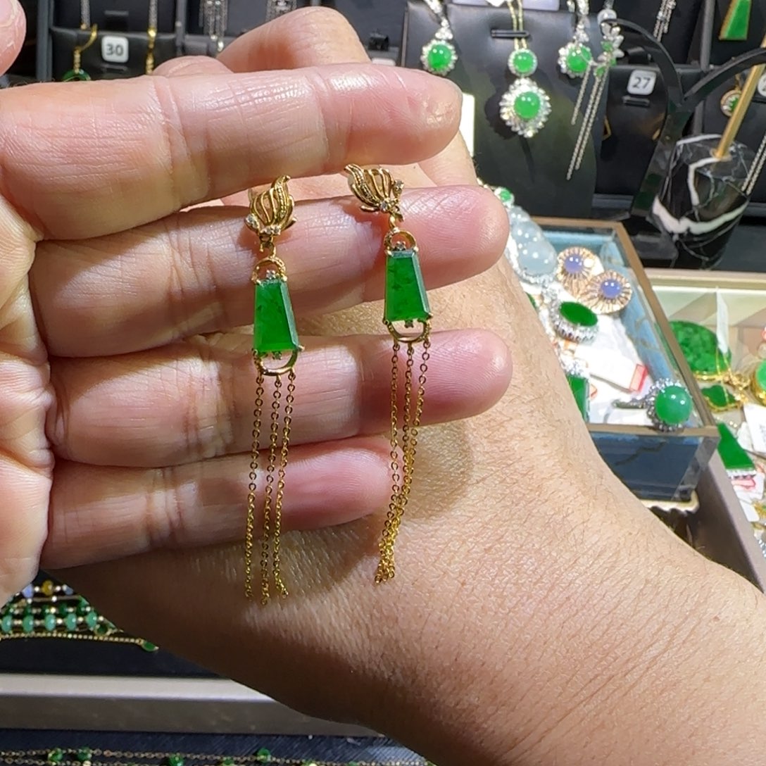 翡翠18K金镶嵌颈饰耳钉