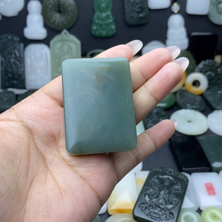 迎***松和田玉未镶嵌颈饰