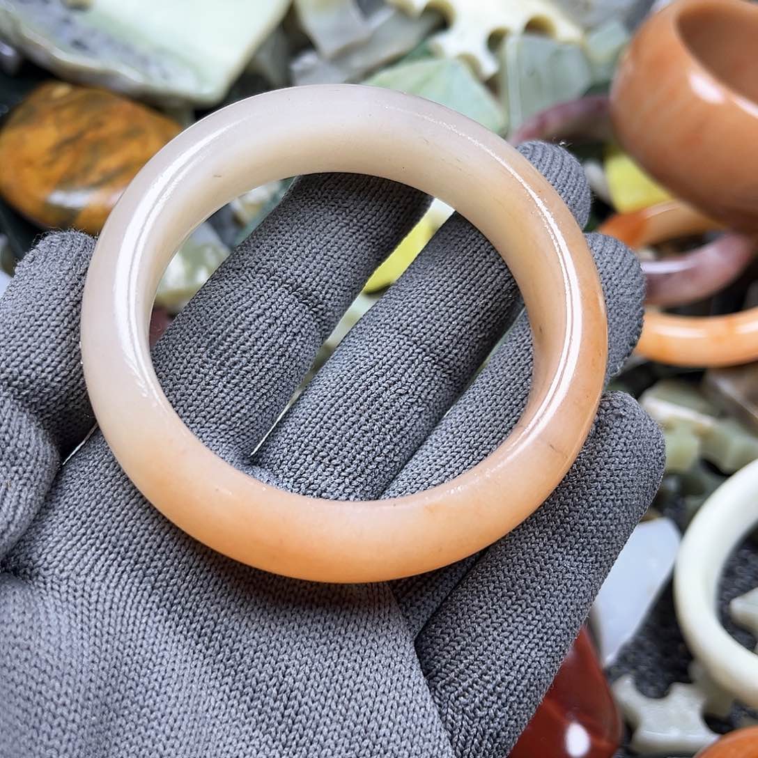 颈饰未镶嵌石英岩玉59