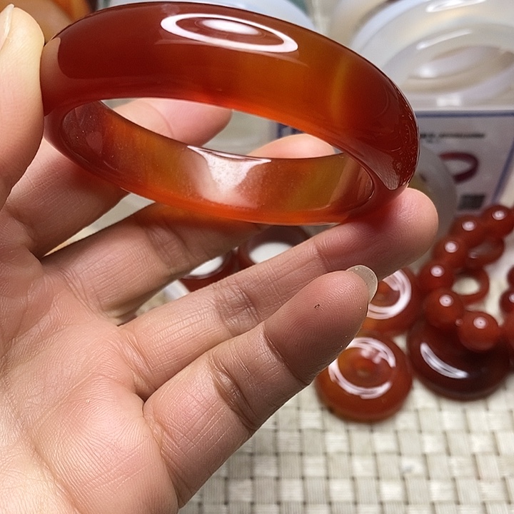 玛瑙/玉髓未镶嵌手镯