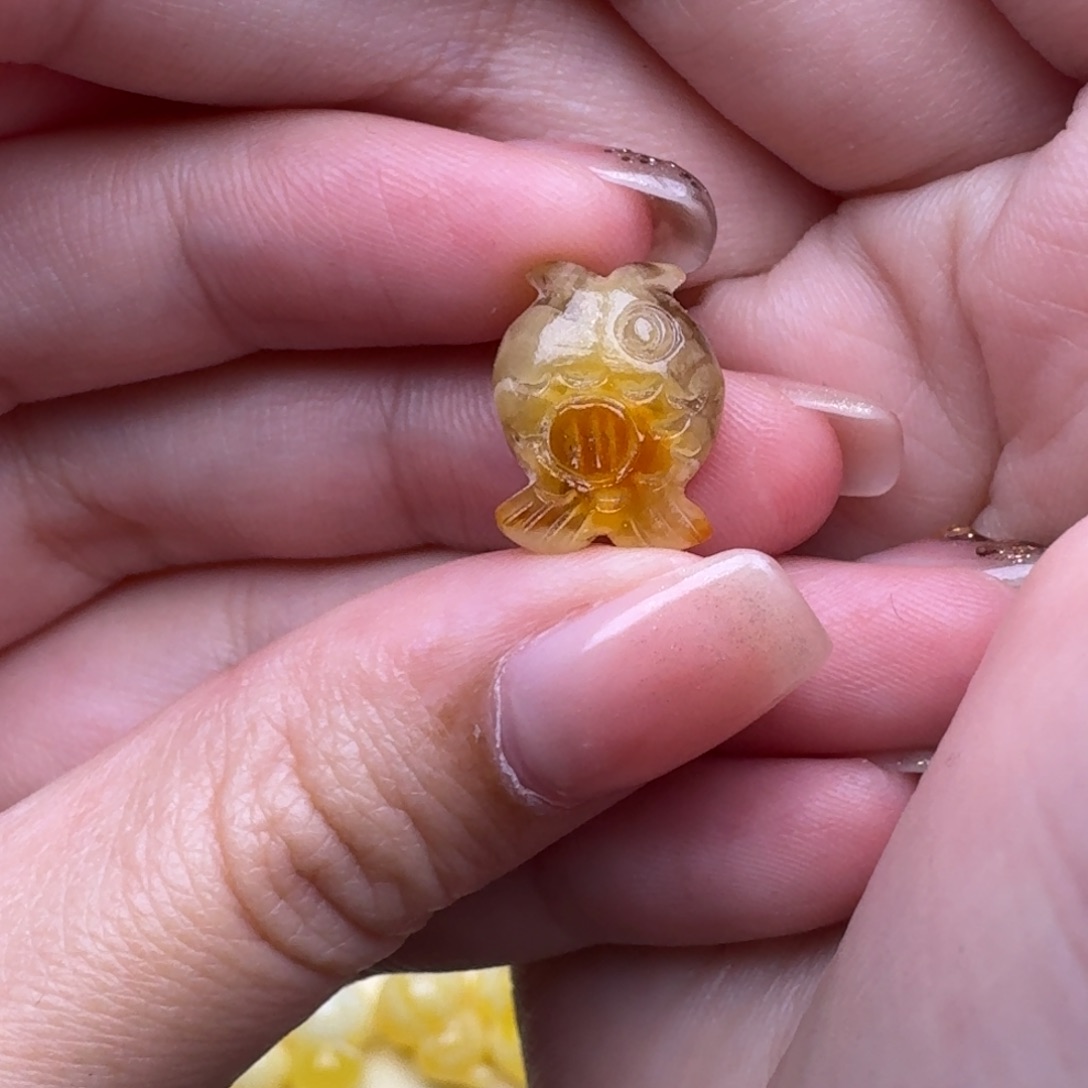 一***往琥珀未镶嵌裸石9号