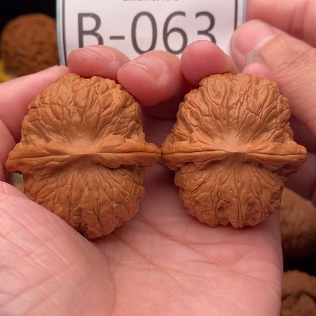 文玩核桃把件全品血麒麟38