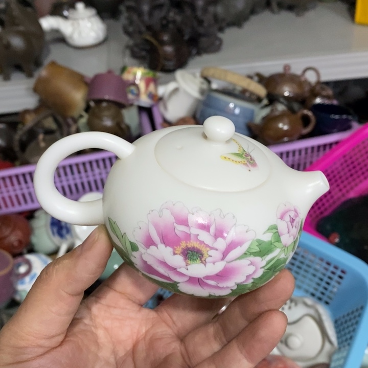 陶瓷艺术品及陶瓷壶