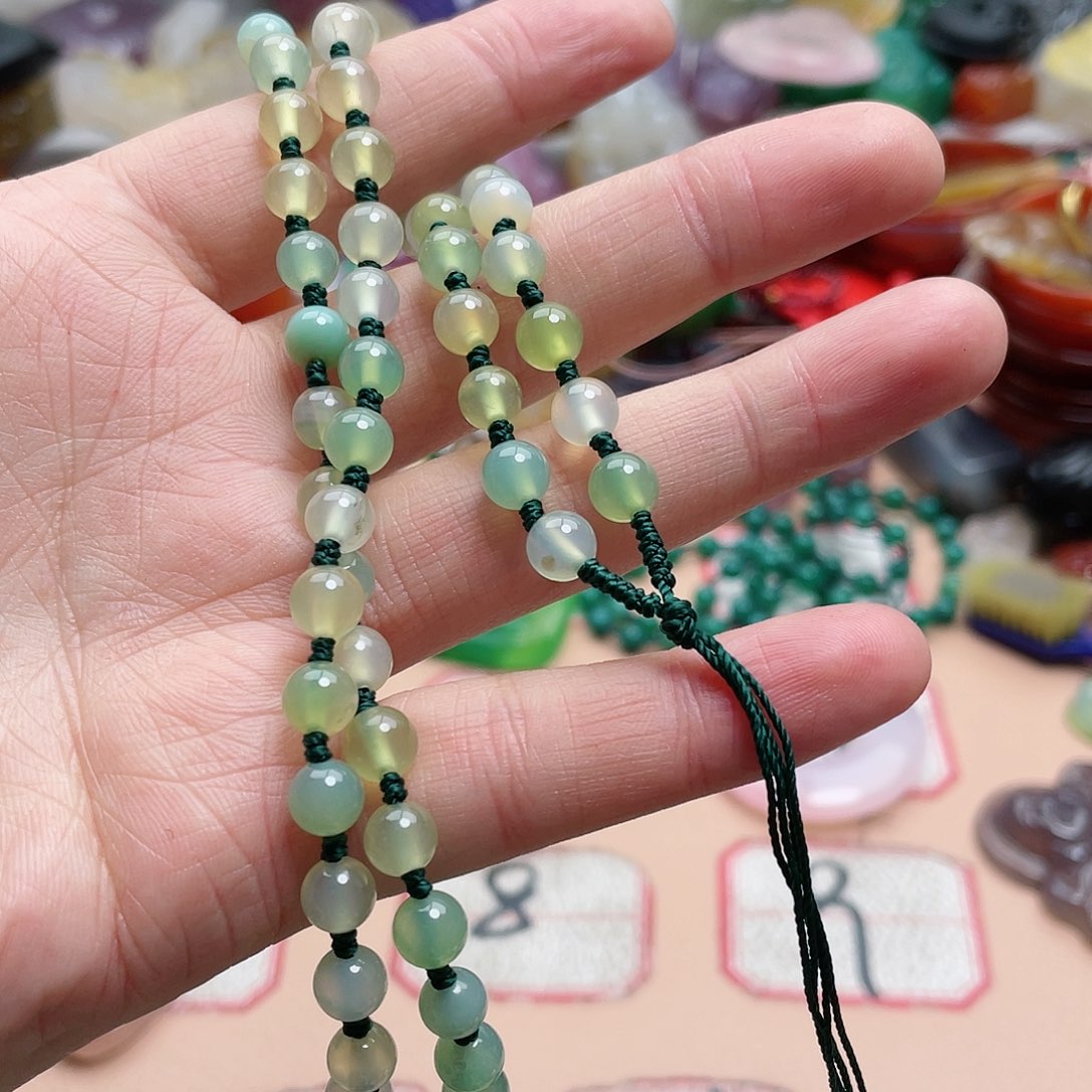 玛瑙/玉髓颈饰合金马*楠