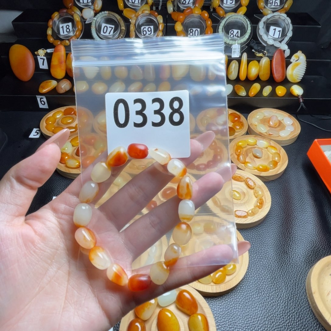 是***呀未镶嵌手串和田玉