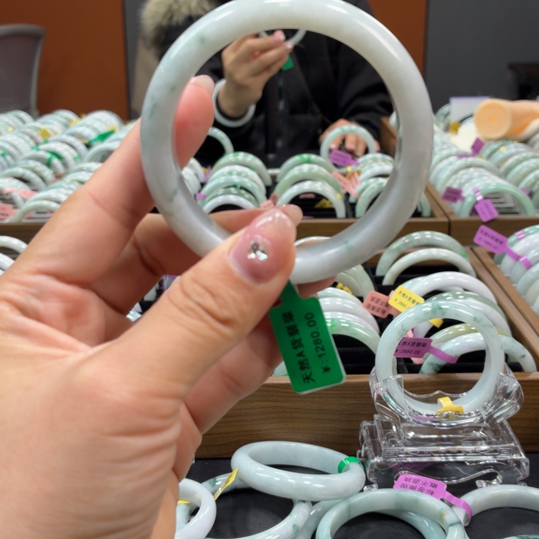 翡翠未镶嵌手镯55555