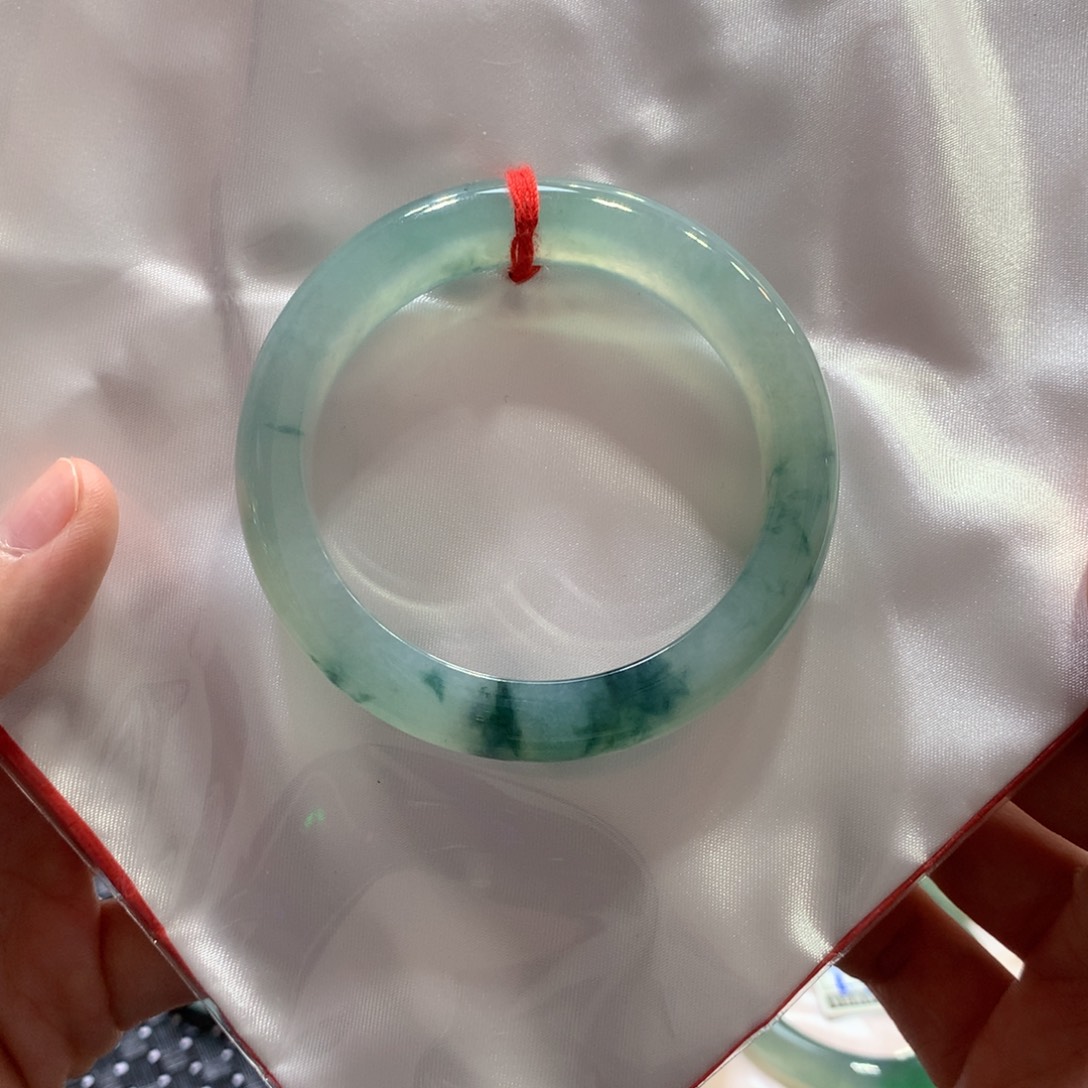 翡翠未镶嵌手镯闪购 2