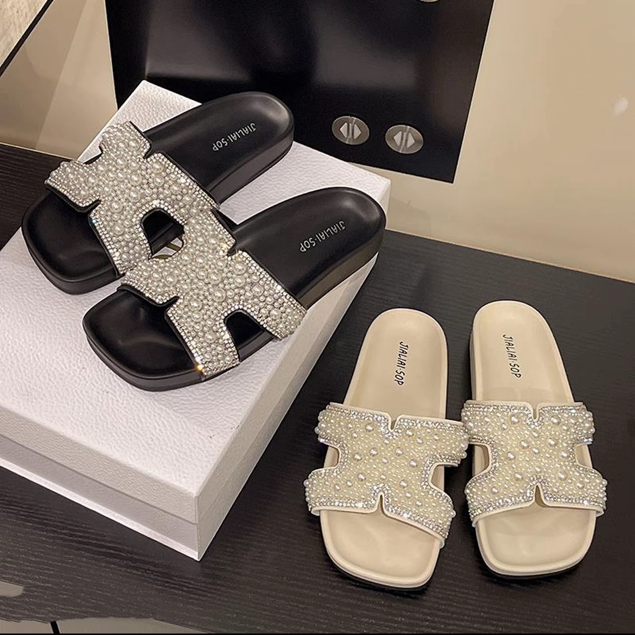 2025新款绝美珍珠拖鞋女夏外穿时尚女仙气软底一字网红凉拖5016