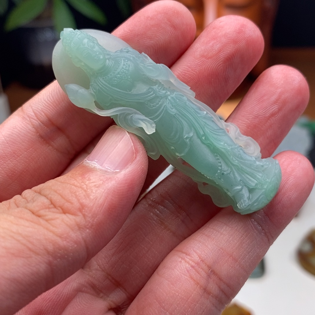 金***豆定制翡翠未镶嵌缅甸翡翠冰晴绿大势至菩萨