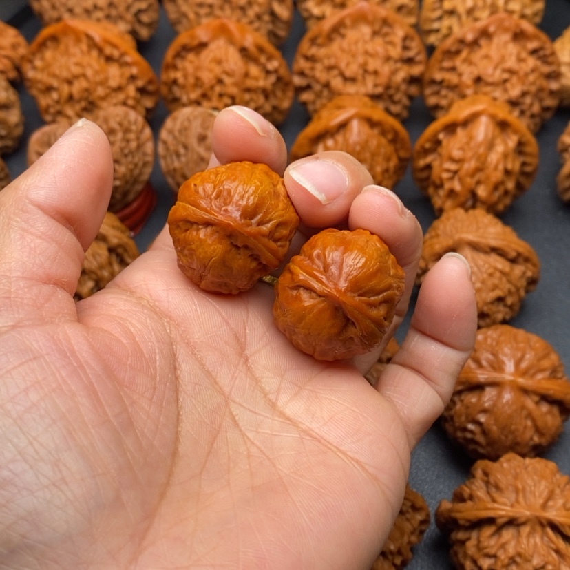 【闪购商品】文玩核桃把件锦鲤