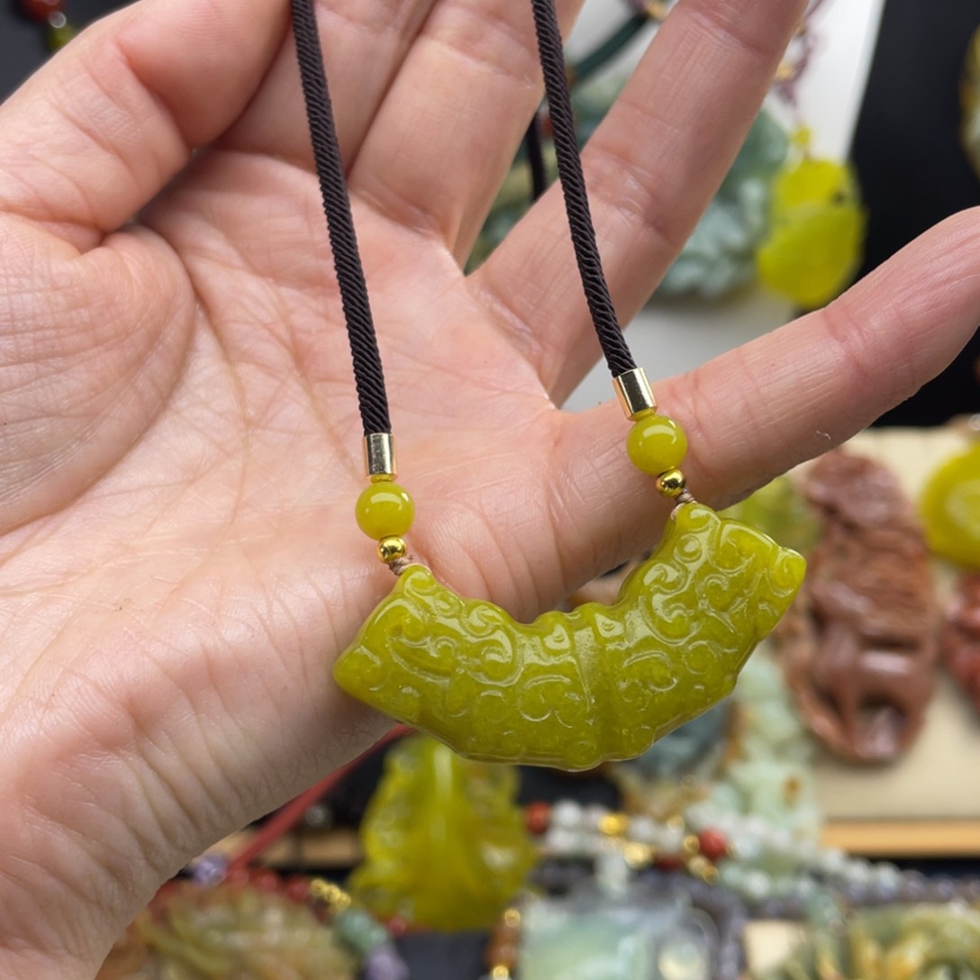 未镶嵌岫玉项链888