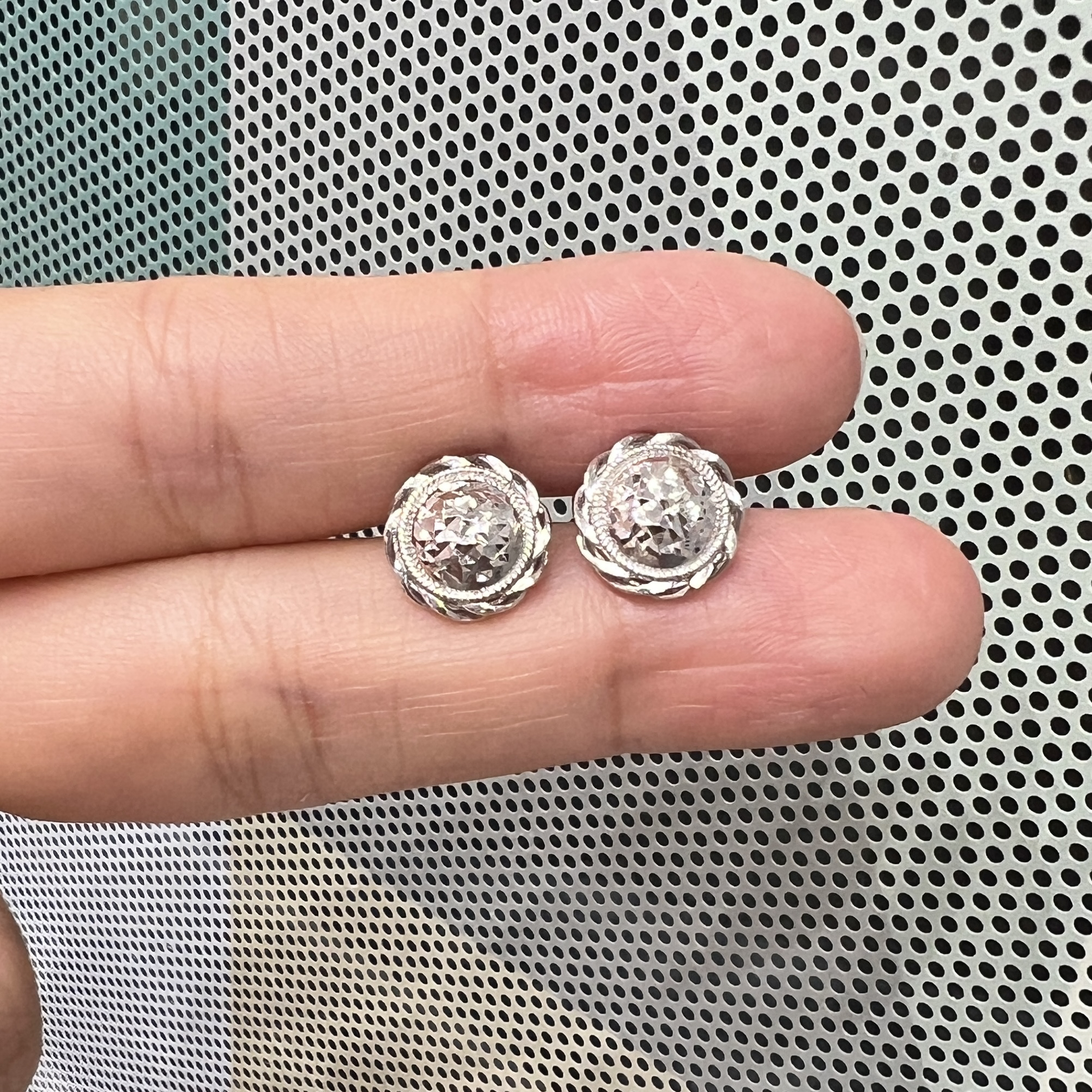 铂金Pt950精工耳钉