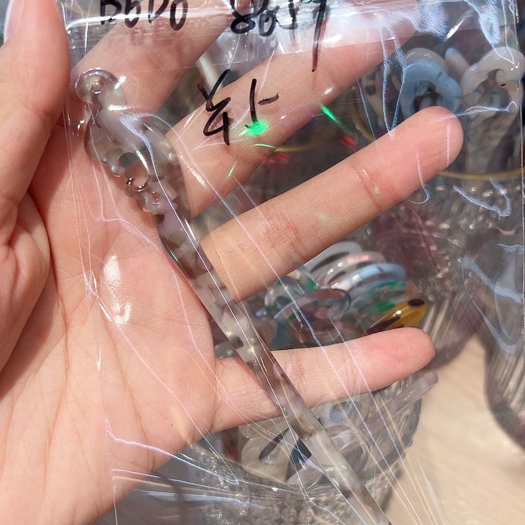 B***O布艺非金属醋酸发簪一根