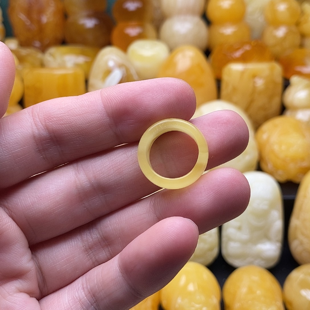 琥珀颈饰未镶嵌琥珀蜜蜡吊坠