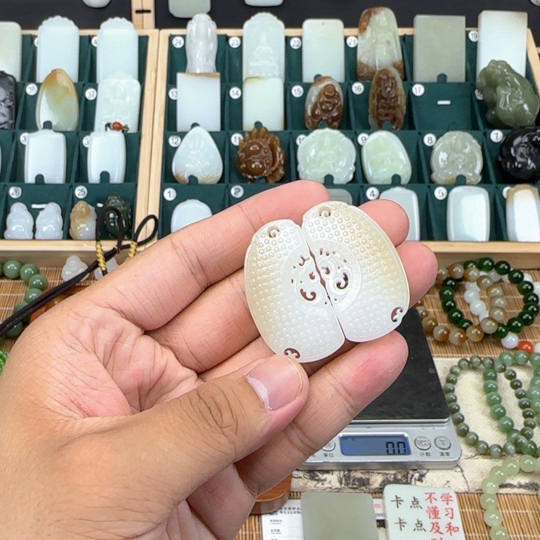 和田玉挂件未镶嵌