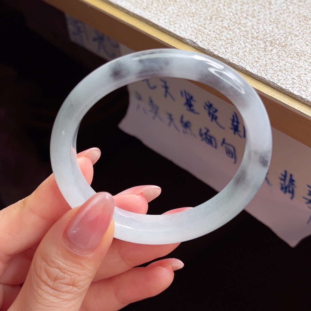 翡翠未镶嵌手镯手镯