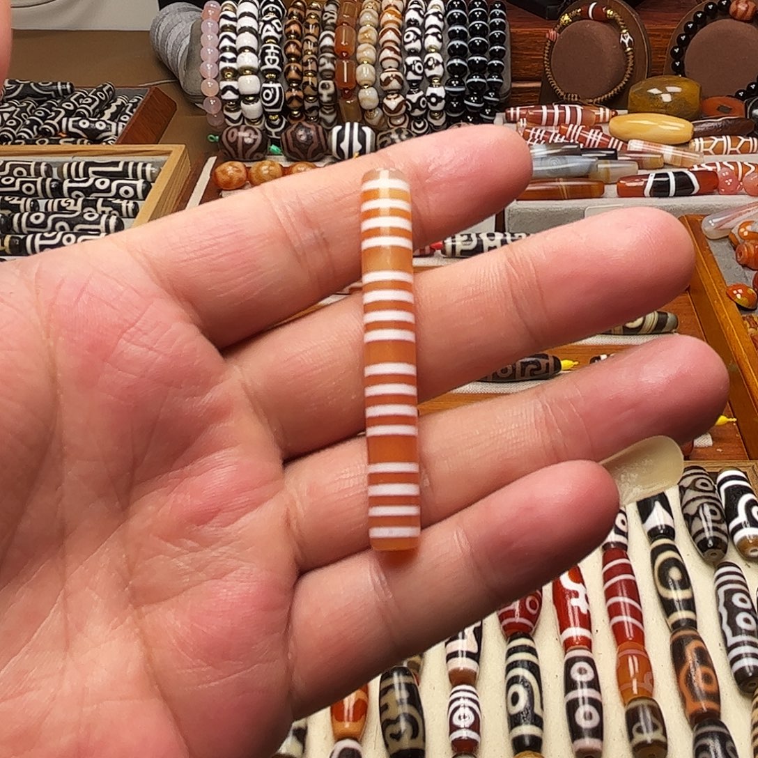 轻***颜玛瑙/玉髓未镶嵌颈饰