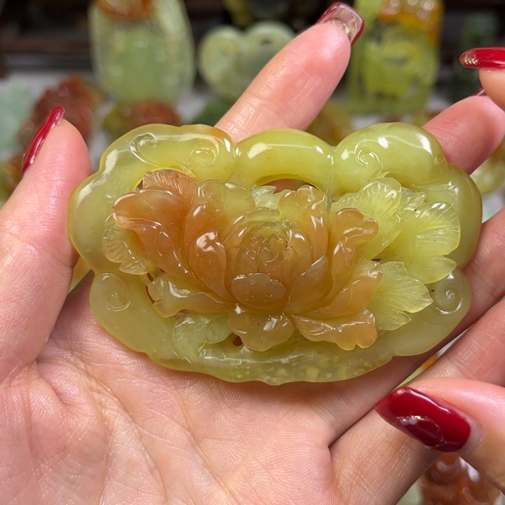 蛇纹石玉吊坠(赠链)未镶嵌