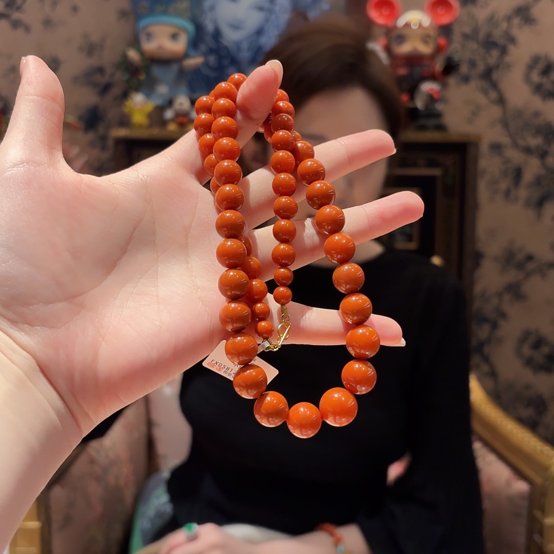 南红玛瑙颈饰未镶嵌