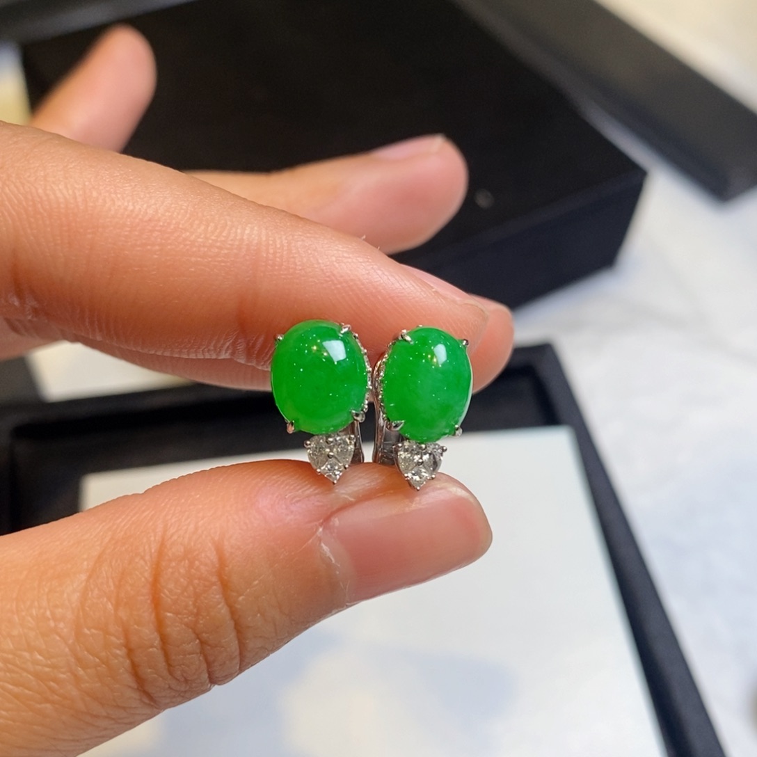 翡翠耳饰18K金镶嵌设计款蛋面耳拍