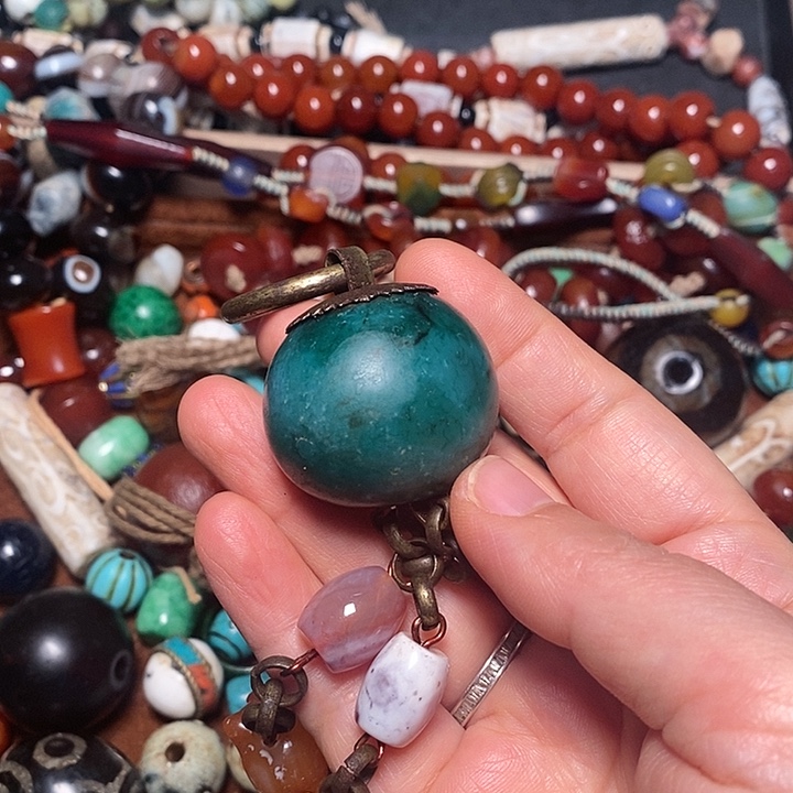 成***己玛瑙/玉髓未镶嵌颈饰