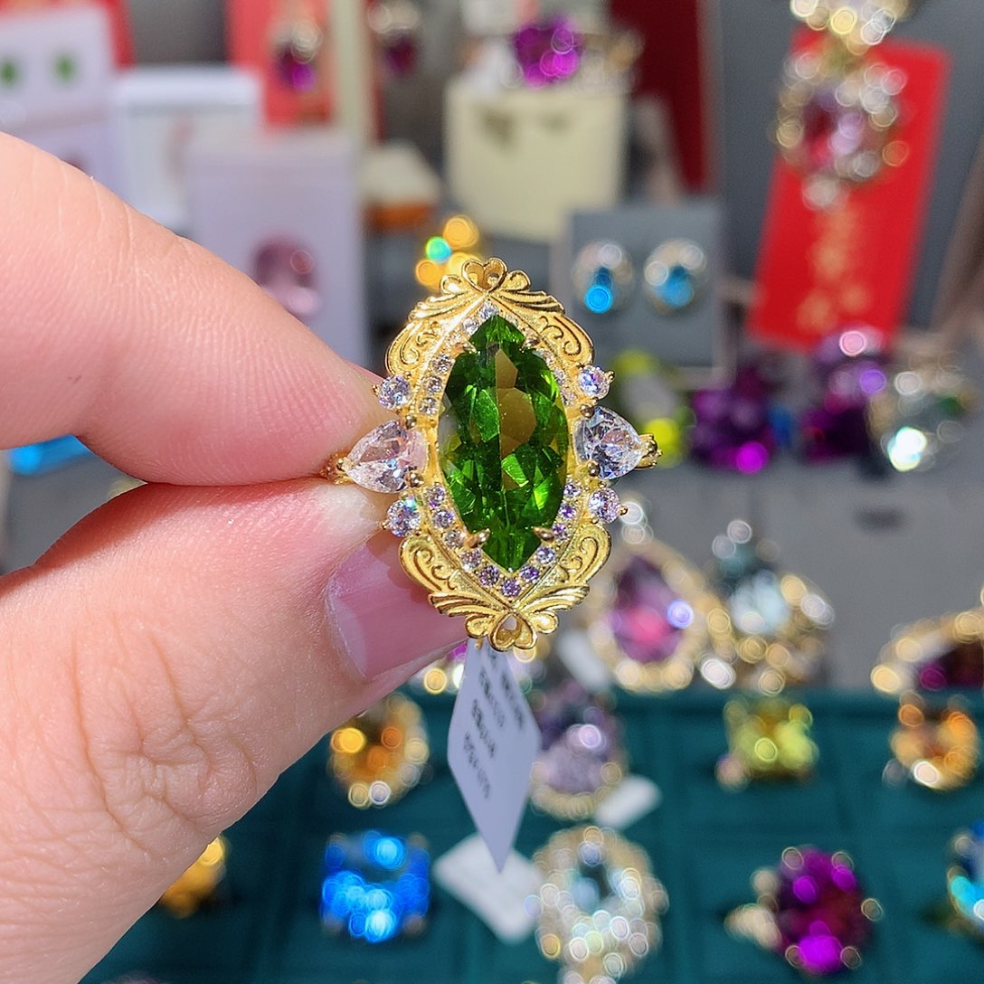 橄榄石戒指9K金镶嵌花*?戒指