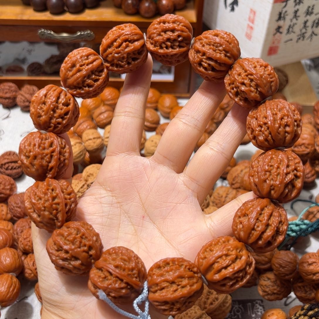 吊坠桃核?****、麻花手持