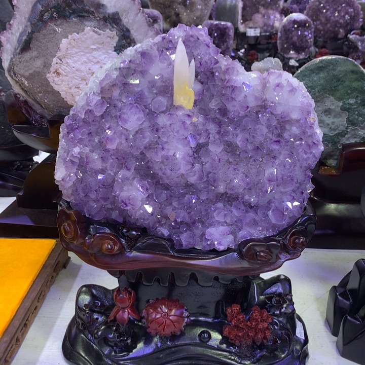 未镶嵌水晶大型摆件（非配饰）