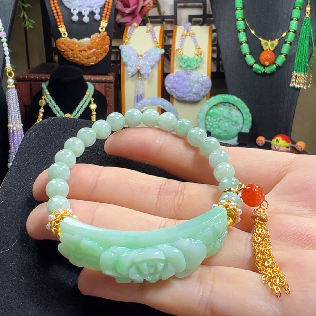 翡翠未镶嵌毛衣链手牌