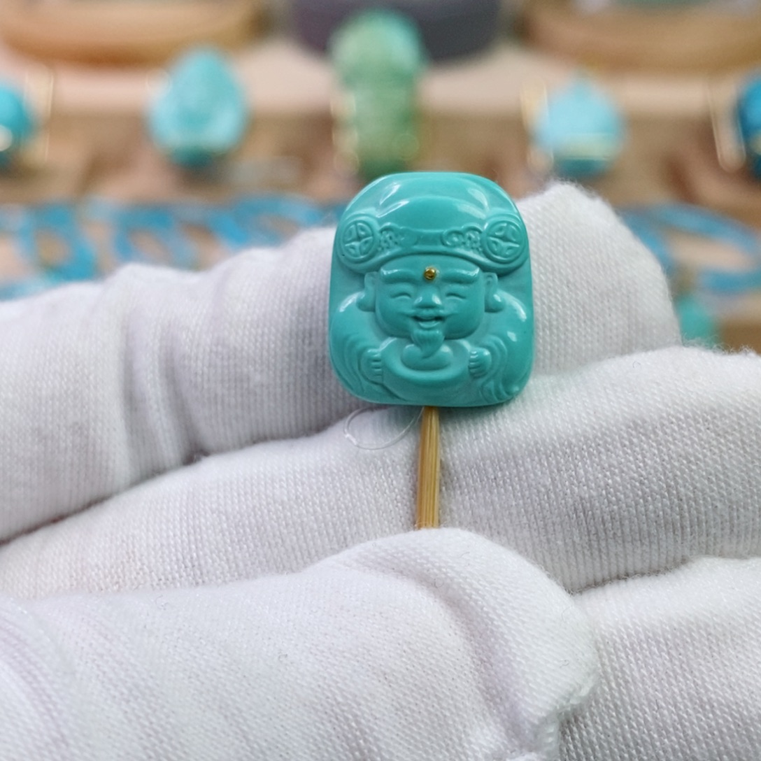 绿松石未镶嵌珠宝奇石